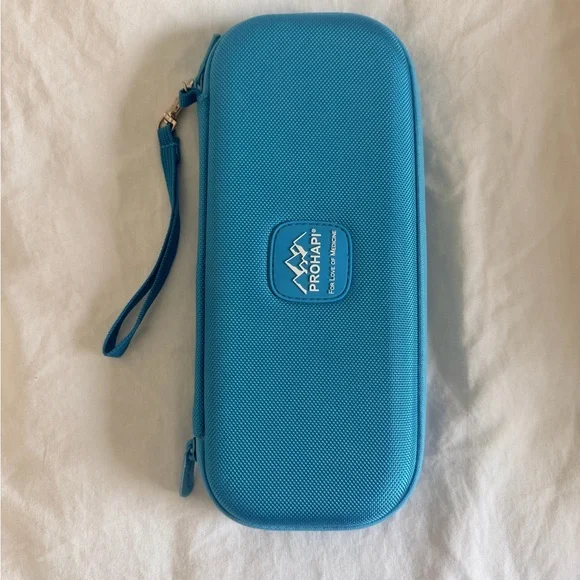 DC Light Blue Neonatal Stethoscope with Carry Case - Picture 4 of 4